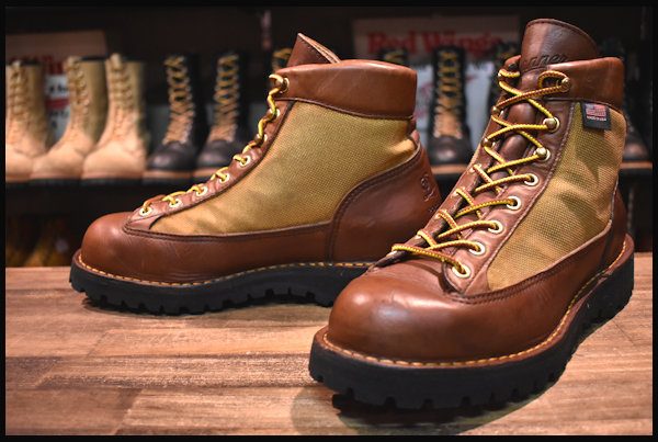 良品 白タグ 35周年】Danner ダナーライト ブーツ 30082 バックT 茶