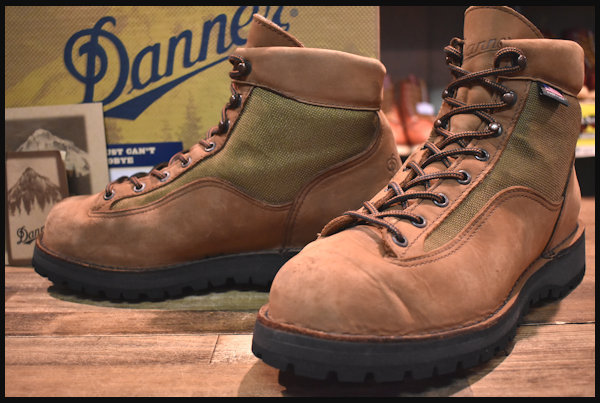 箱付 良品 白タグ】Danner ダナーライト2 ブーツ 33000 ヌバック 茶