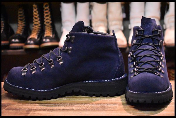 Danner マウンテンライト オイルドボブ スウェード素材 ネイビー-