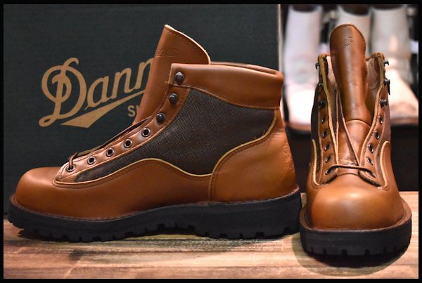 8.5EE DEAD 白タグ】Danner ダナーライト セダーレインボー 12040X